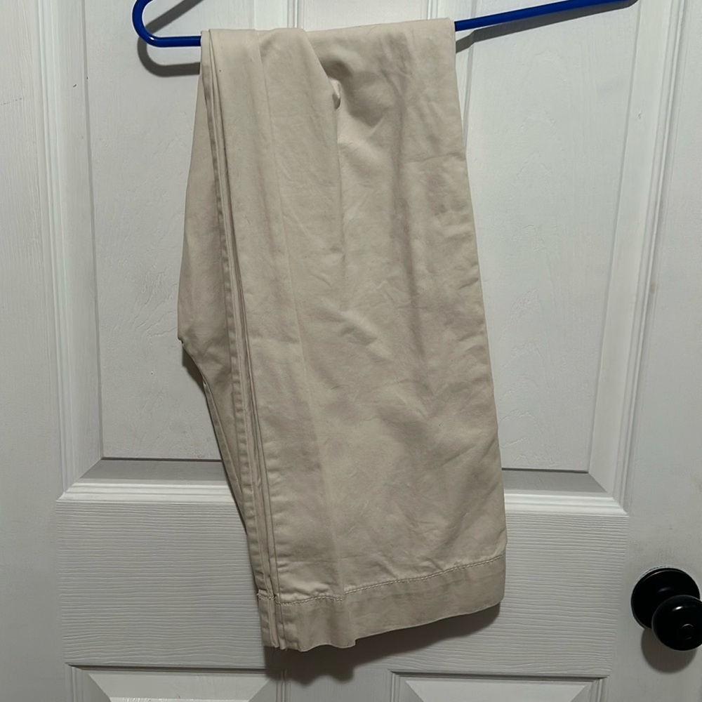 Trouser style Gap Khakis